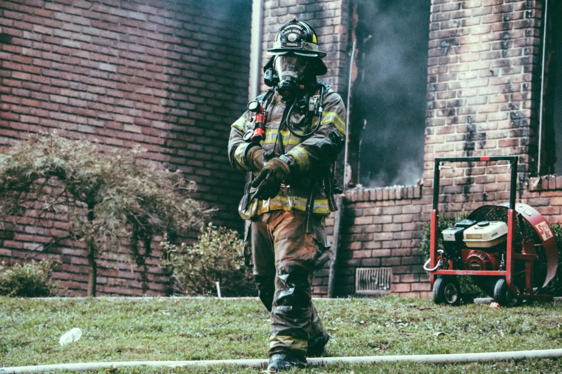 Tipos de trajes para bomberos en Latinoamérica